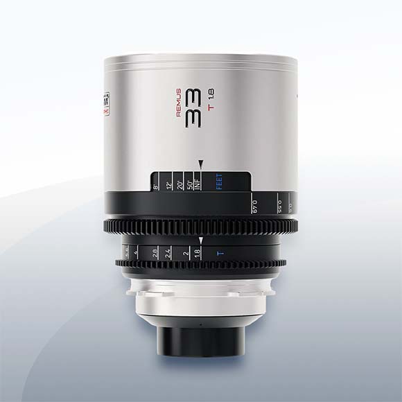 Blazar Remus 33mm T1.8 1.5X Anamorphic Silver Flare PL Objektiv Vermietung 1